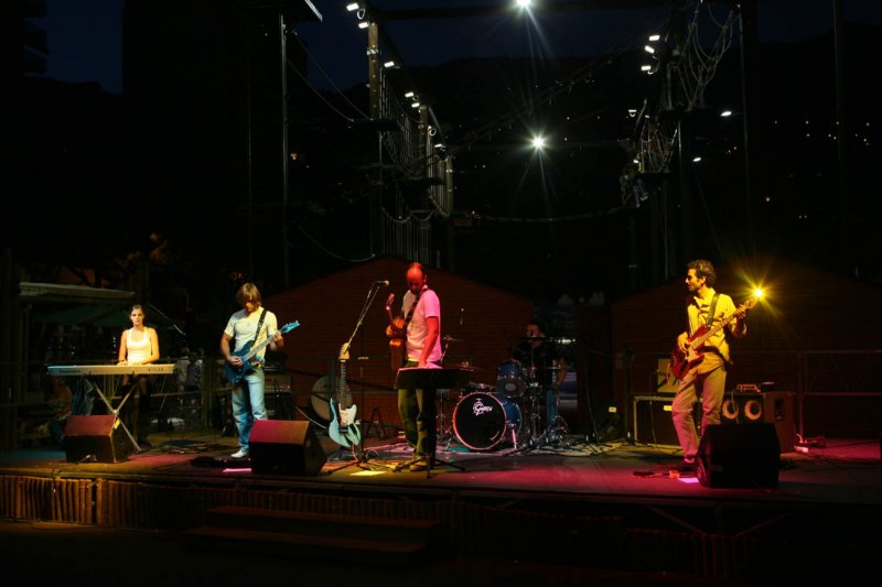 pe4l0057.jpg